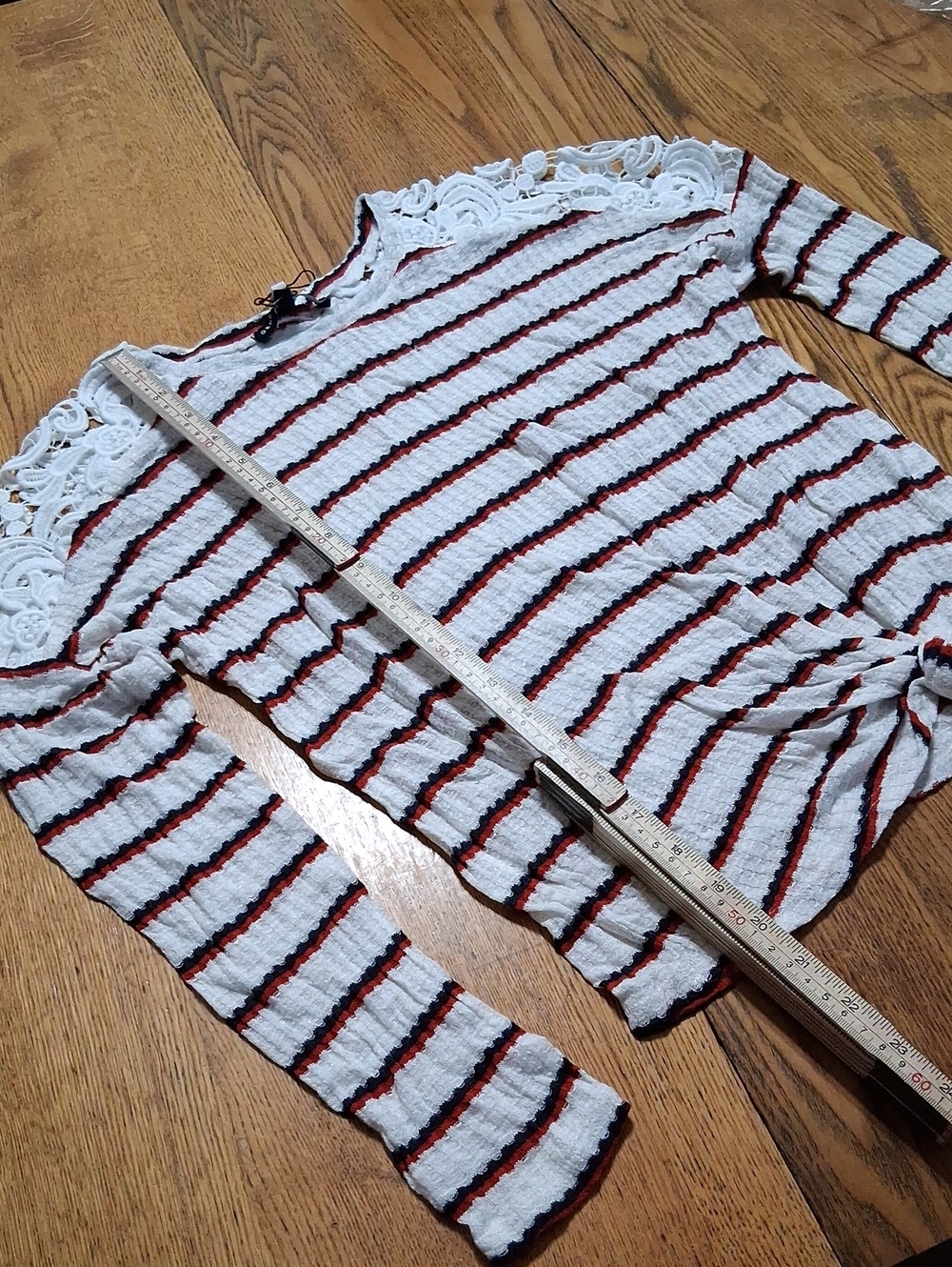 New Generation Love Womens Top Small WHITE RED Lkng Sleeves BLEECKER LACE